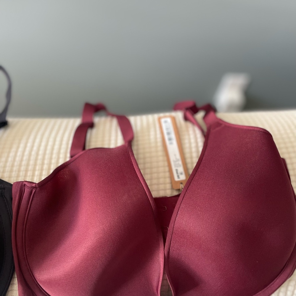 SKIMS Red Intimates Bras Smooth Adjustable Straps